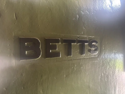 USED 1900 BETTS VTL
