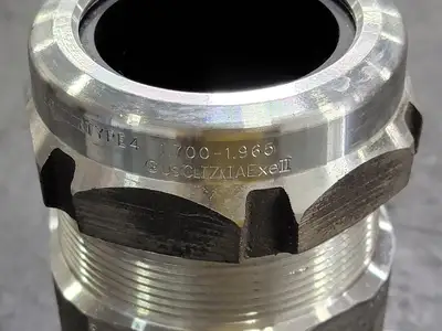 NEW THOMAS & BETTS ST150-472