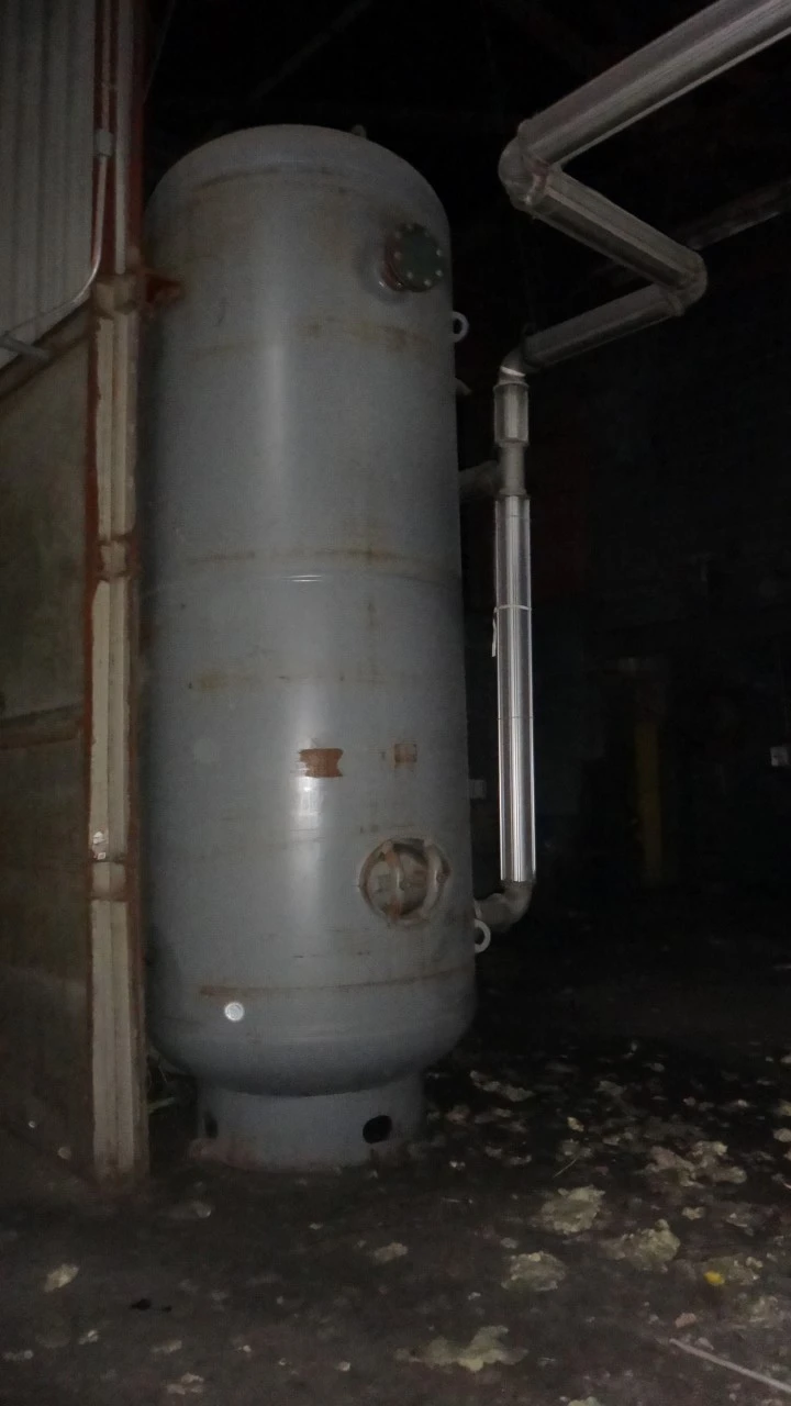 2000 Gallon Vertical Air Receiving Tank