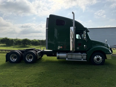 Used 2006 FREIGHTLINER COLUMBIA TANDEM AXLE SEMI TRUCK Conventional trucks Michigan US | Miedema Asset Management Group #1287701