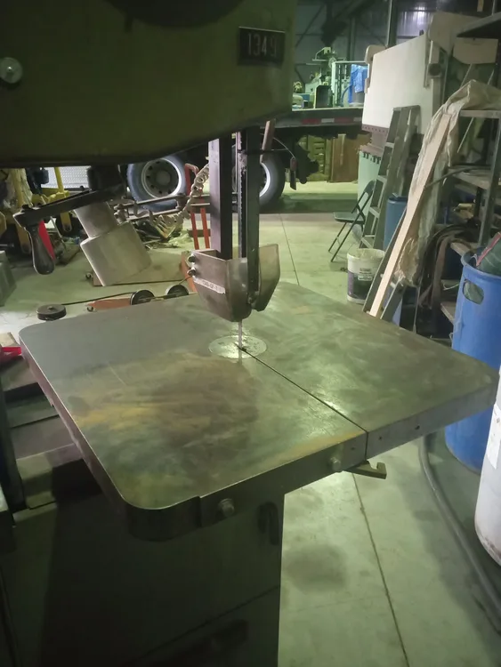 Used DoALL 36-Series Contour Bandsaw Vertical Band Saws Quebec CA | Machineco #1256423