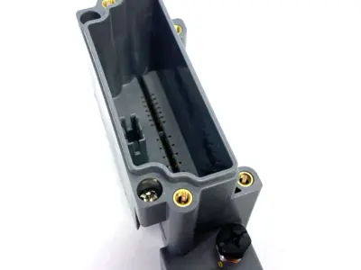 USED TURCK I/O BASE MODULE M8 X 8 4-PIN CONNECTION 6827384