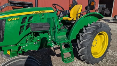 NEW 2021 JOHN DEERE 5045E