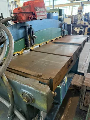 48” WIDE CUT-TO-LENGTH LINE: FAMCO SHEAR WITH FEED ROLL & AMS CONTROLS: STOCK #23384