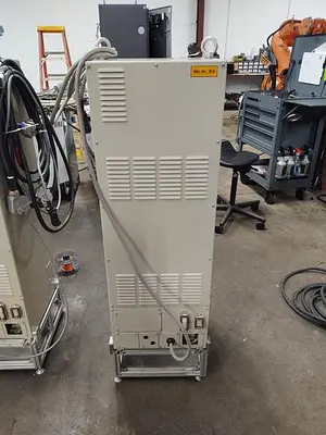 USED 2013 YASKAWA MOTOMAN MH6-10