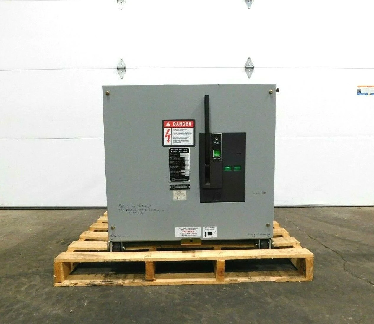 Used Square D V5D3153Y000.A Circuit Breakers Ohio US | Equipment Recovery Corp. #1330594