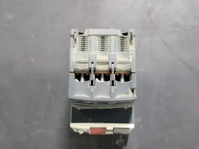 USED SCHNEIDER ELECTRIC GV2ME10