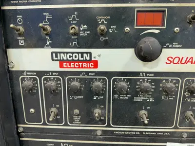 USED LINCOLN SQUAREWAVE TIG355