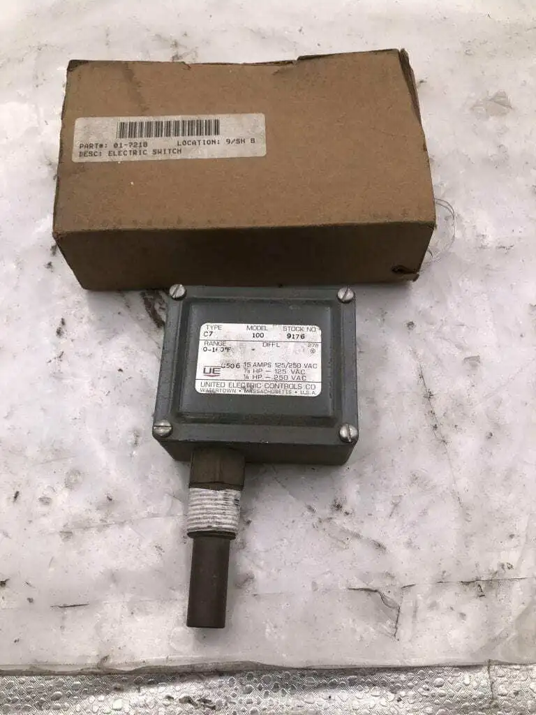 UE United Electric Model 100 Temperature Switch 0-160°F 15A 125/250VAC -NIB
