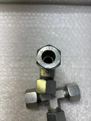 NEW Cast L7108