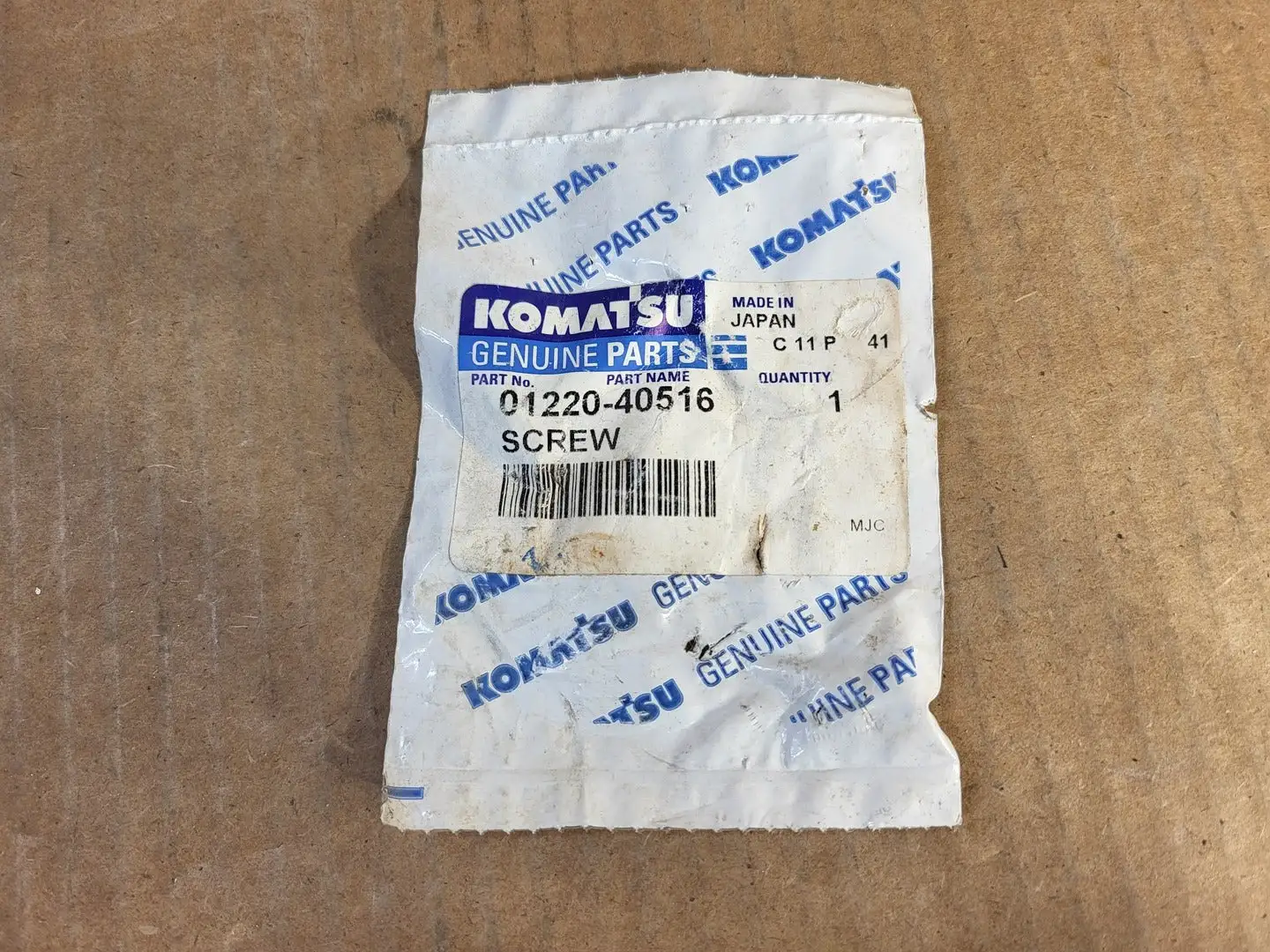NEW KOMATSU 01220-40516