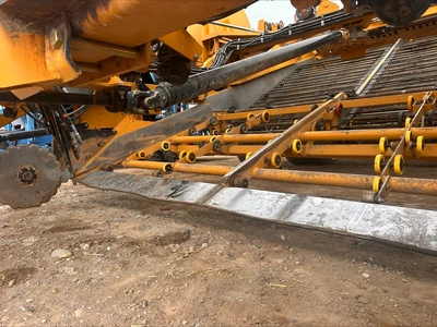 Used _UNKNOWN_ _UNKNOWN_ Self-propelled Harvesters Idaho US | Tri-Steel Manufacturing #1557207