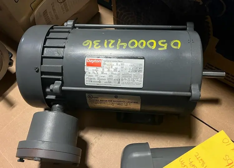 New | in-Stock DAYTON 9K888 Motors (misc) | Surplus Asset Holdings #1204717