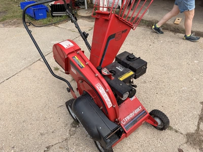 Used TROY-BILT CHIPPER/VAC AS WELL AS A SNOWBLOWER _UNKNOWN_ Wood Chippers Michigan US | Miedema Asset Management Group #1419793