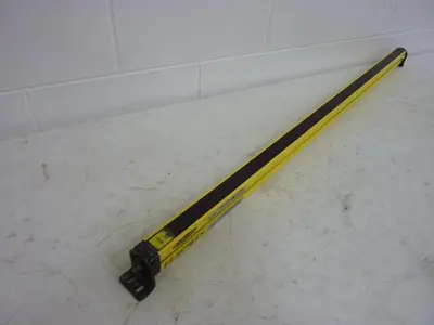USED BANNER ENGINEERING SLSE30-1050Q8
