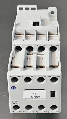 Allen Bradley 100-C23UEJ10 /C Contactor 3Ph Coil 24VDC 600VAC Max loc4B10