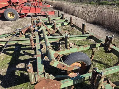 USED 2000 JOHN DEERE 100