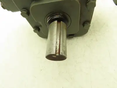 Winsmith 924MWNS064XGB7 D-90 SE Gearbox 10:1 Reducer 2.7Hp 175rpm LH 56C