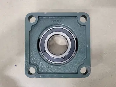 NEW NTN UC211-200