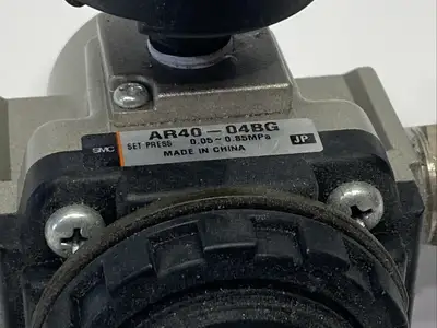 AR40-04BG | SMC  Pneumatic Regulator 0.05-0.85MPa 1/2" NPT - Used