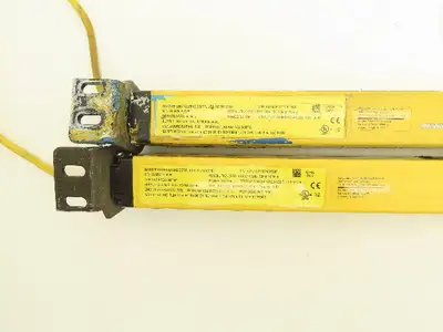 Banner SLSE30-900P8 SLSR30-900P8 EZ-SCREEN Safety Curtain Receiver Emitter 900mm