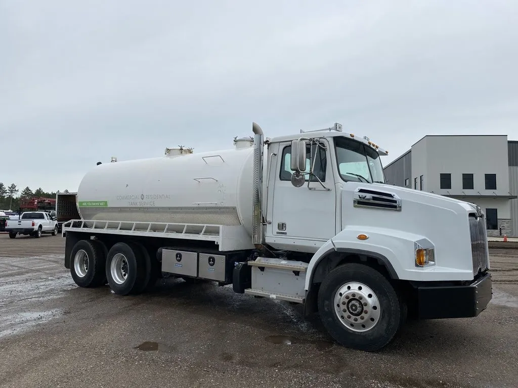 Used 2017 WESTERN STAR W4700SB SEPTIC VACUUM TANK Septic/Sewer/Vacuum Trucks Minnesota US | Carco Truck & Equipment #1514281