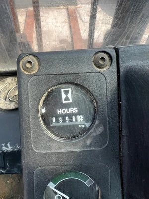 USED HYSTER H210XL