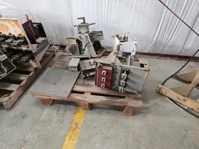 Used _UNKNOWN_ _UNKNOWN_ Circuit Breakers Indiana US | Myron Bowling Auctioneers Inc #1504007