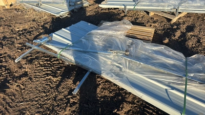 GALVANIZED CORRUGATED STEEL SHEET Few Damaged
