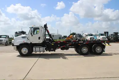 Used 2017 FREIGHTLINER 114SD Rolloff Trucks Texas US | Roll Off Truck World #1491773
