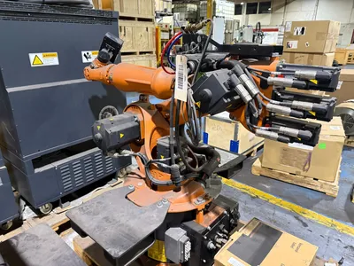 USED 2015 KUKA KR16 L6-2 + KR C4 NA