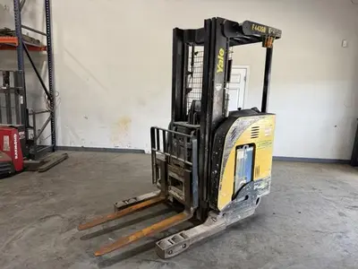 Used 2015 YALE NR040DB Reach Trucks | Zoom Lifts & Equipment #1182285