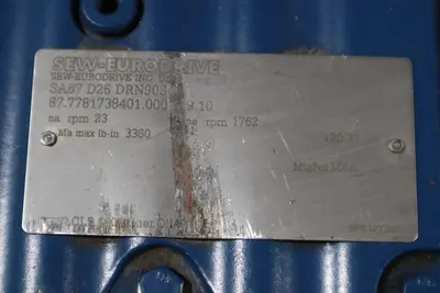 SEW EURODRIVE SA67 D26 DRN90S4/ SA67D26DRN90S4 GEARMOTOR-SURPLUS NEVER USED HS26