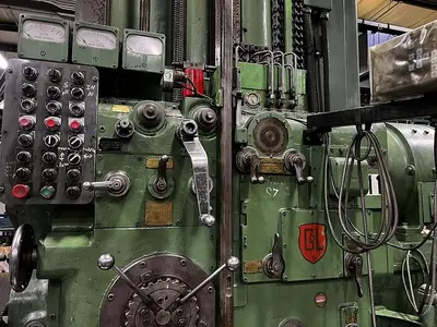 USED 1958 GIDDINGS & LEWIS 560
