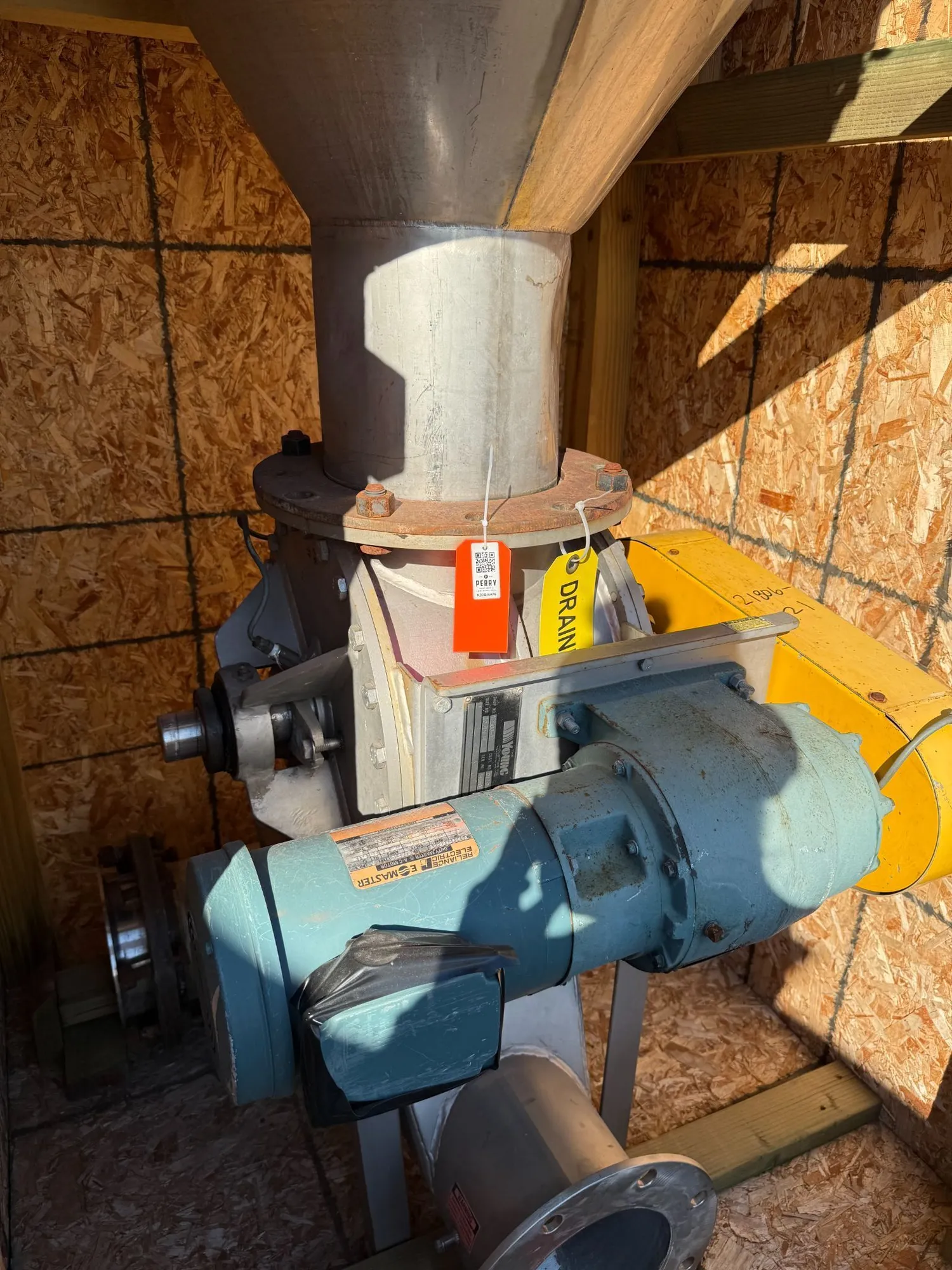 USED YOUNG INDUSTRIES Valves/Fittings