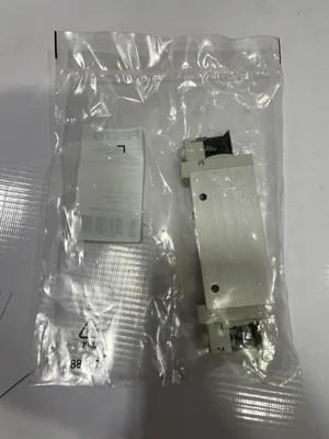 FESTO VUVG-L18-B52-T-G14-1P3 5/2 Pneumatic Solenoid Valve -NIB