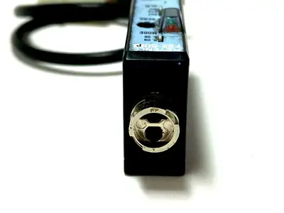 Used KEYENCE FIBER AMPLIFIER, CABLE TYPE, PNP 250 MICROSECONDS Cable & Wire | Maverick Industrial Sales #1121091
