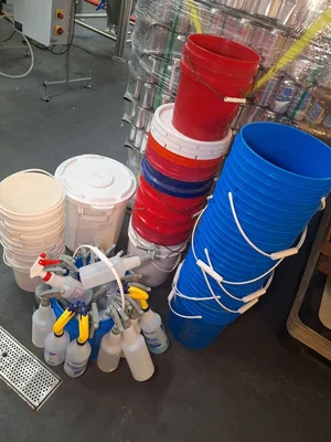 Used _UNKNOWN_ _UNKNOWN_ Restaurant Storage Containers Georgia US | Auction Management Corporation #1548490