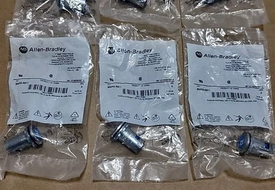 NEW Allen-Bradley 800FM-R611