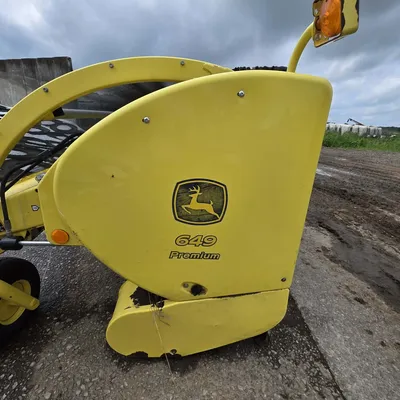 JOHN DEERE 8800 chopper | Iron Listing (57)