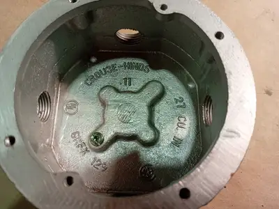 NEW CROUSE-HINDS GRFX129