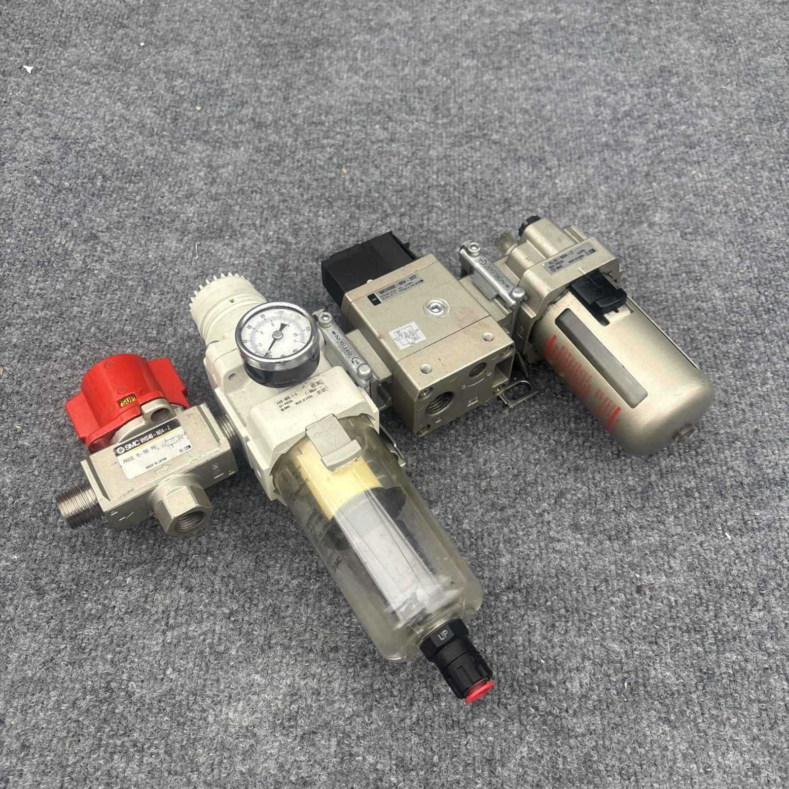 Used SMC AW40-N04E-2Z-B Air Pressure Regulators California US | Davliegogo LLC #1706207