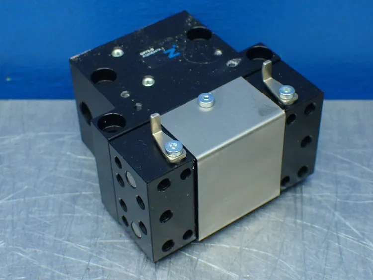 Used ZIMMER GROUP GP75B Robots | HGR 24 #734570