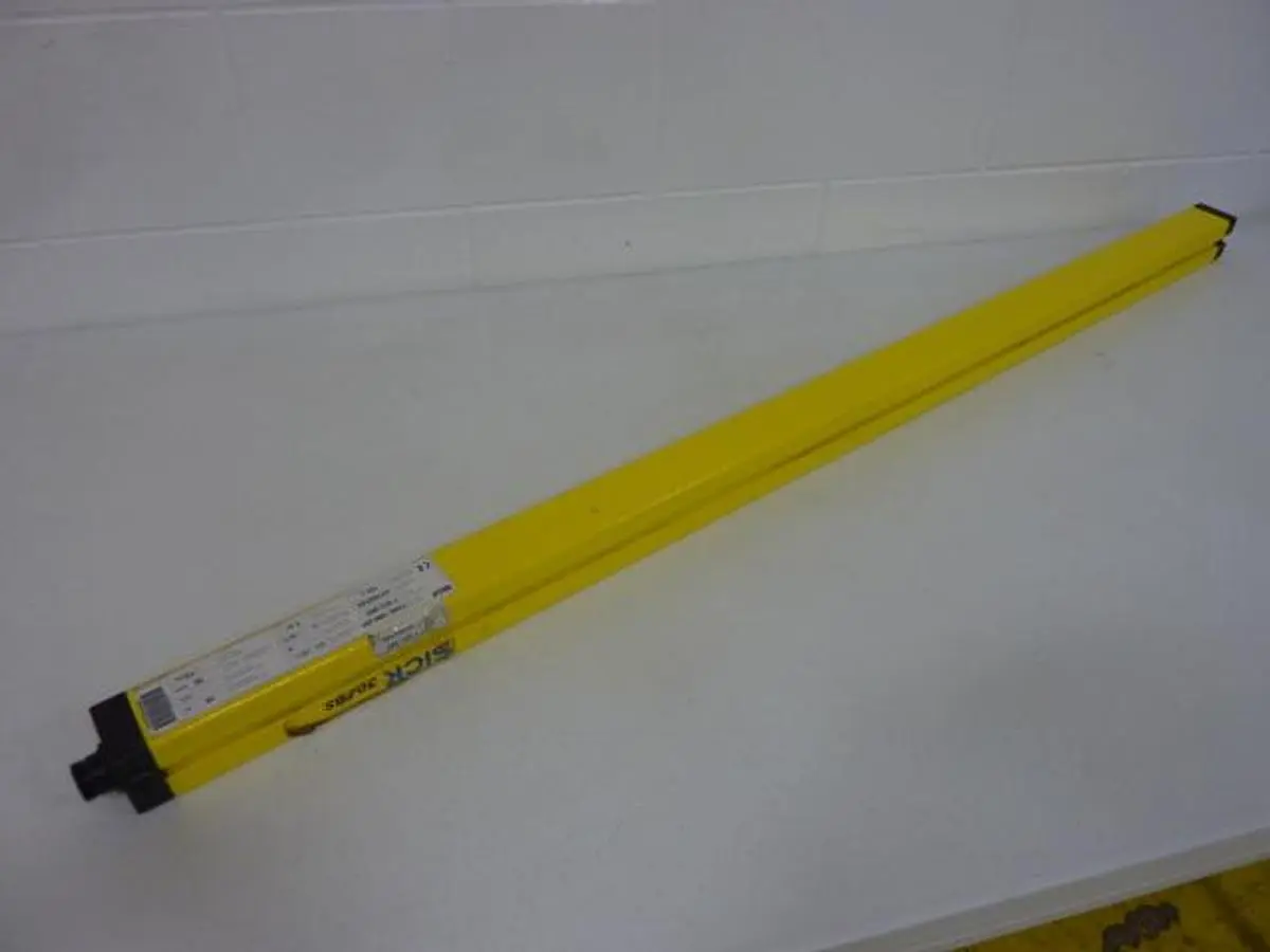 USED SICK OPTIC ELECTRONIC FGSE 1200-221