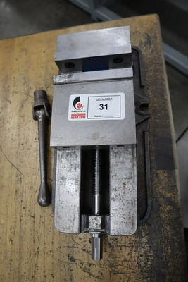 Used KURT WORKHOLDING SOLUTIONS D-675 Vises Minnesota US | Machinesused.com #1507209