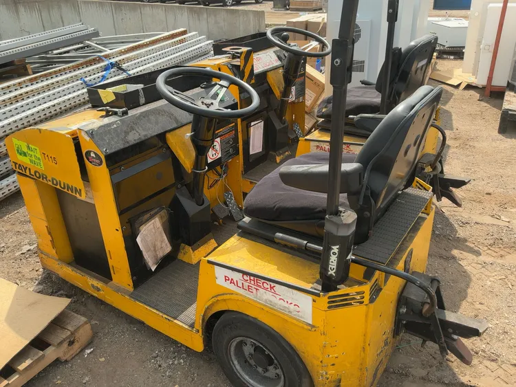 Used _UNKNOWN_ _UNKNOWN_ Tow Tractors Michigan US | Miedema Asset Management Group #1321173