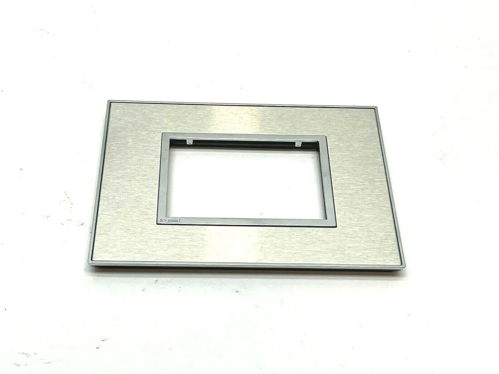 575 276 | Legrand Arteor  Cover Plate - Used