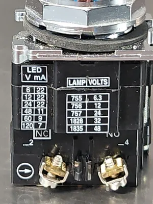 SQUARE D 10250T297LAP2A Ocuppancy switch prestest 120V red Loc4