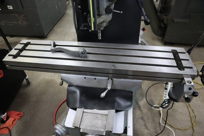 Used 1981 BRIDGEPORT SERIES I Vertical Mills Minnesota US | Machinesused.com #1513232