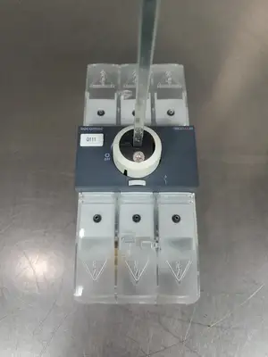 USED Socomec 22013003 SIRCO M30 Load Break Switch, 690V, 32A